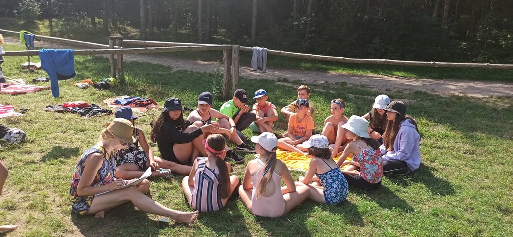 Kolonie dla dzieci nad jeziorem