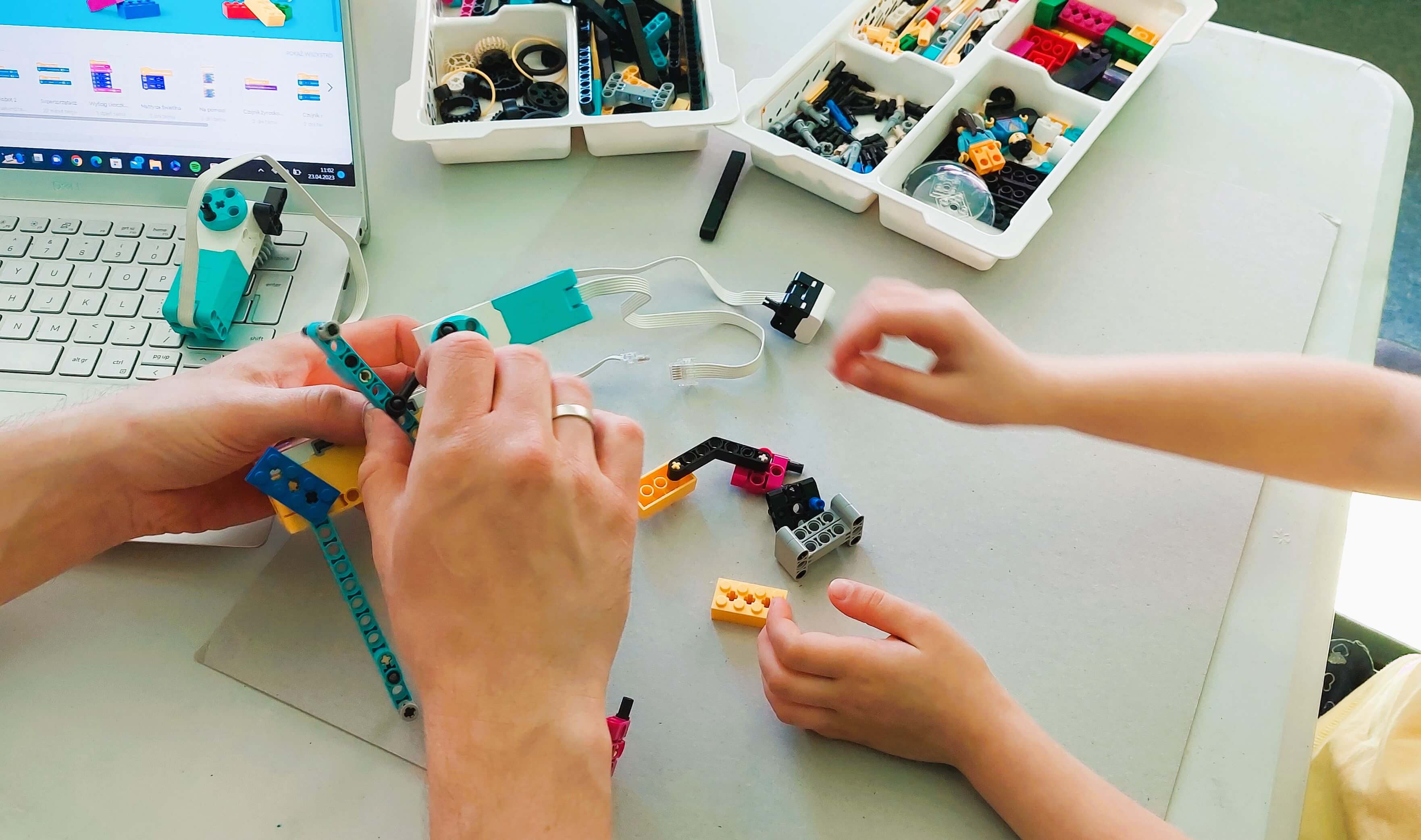 Półkolonie białystok programowanie i robotyka (3)