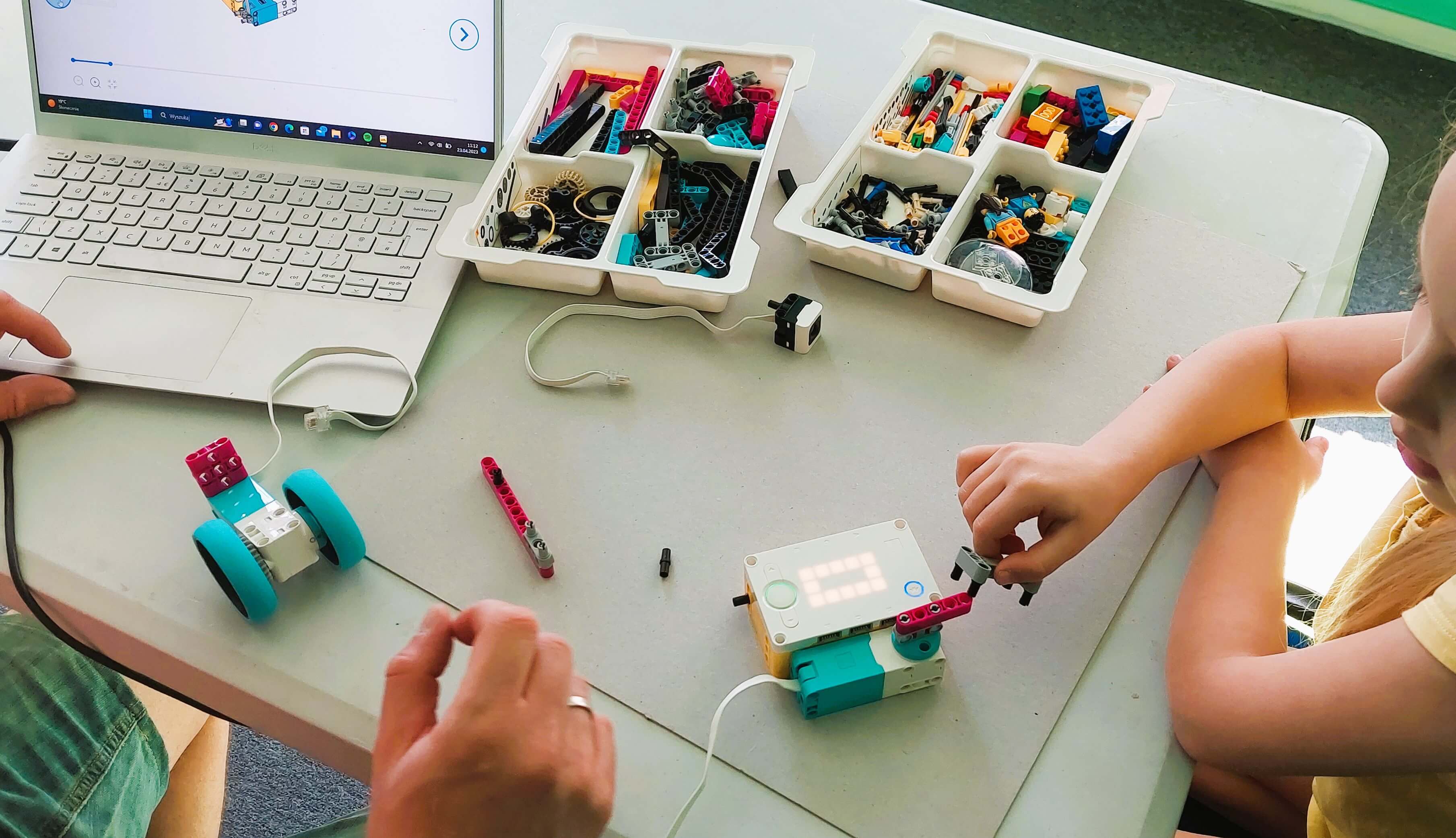 Półkolonie białystok programowanie i robotyka (3)